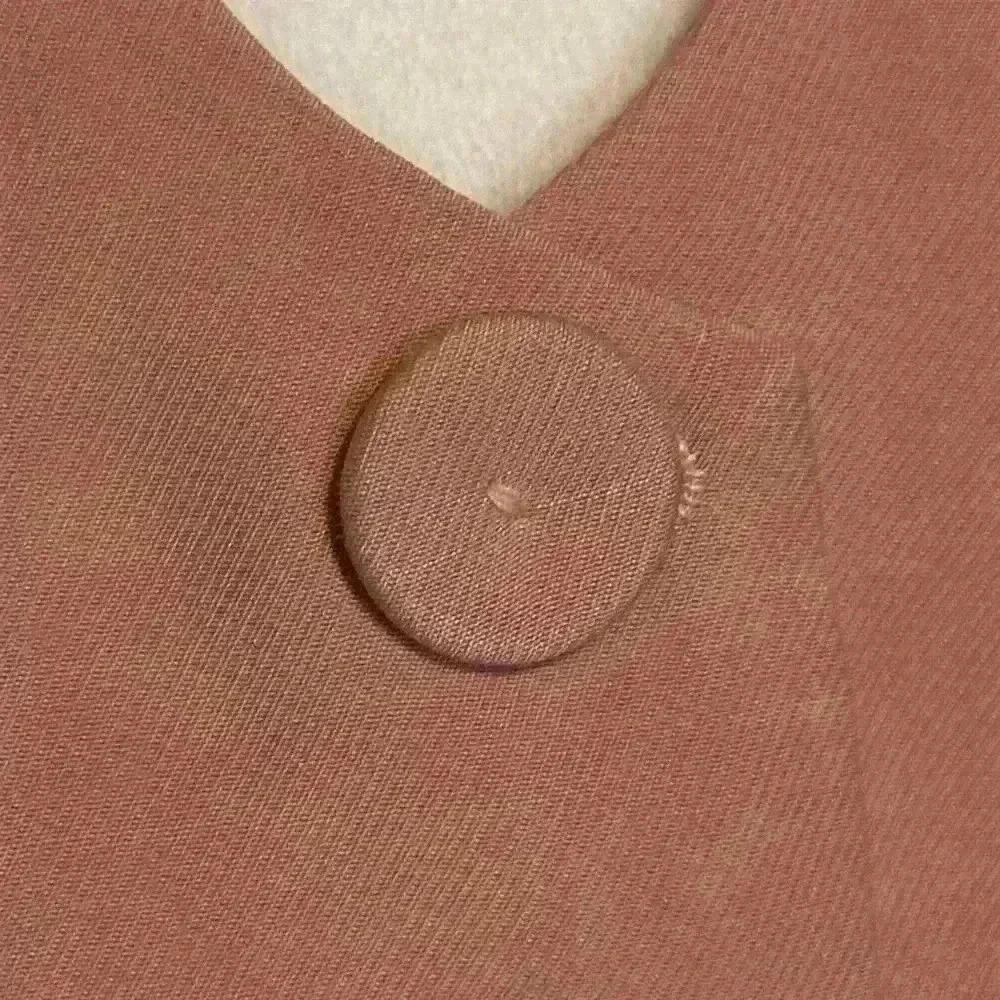 Cropped blazer pink vest with button-up and faux pockets - Picture 5 of 7